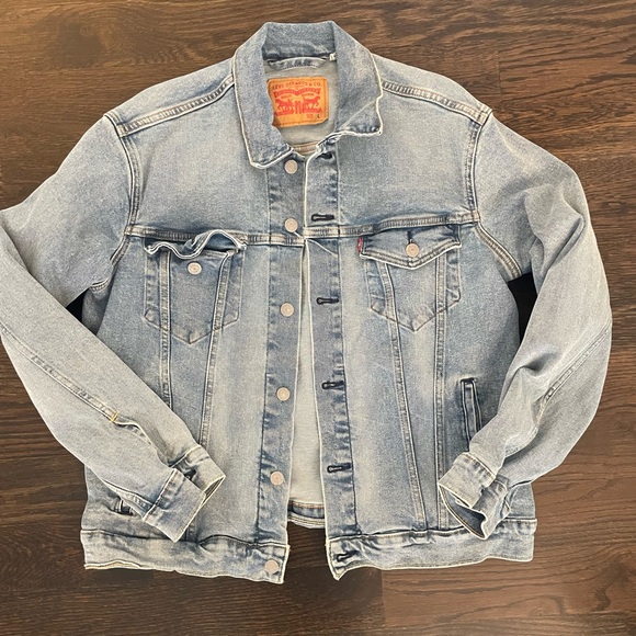 Levi Men’s Trucker Jacket - Picture 1 of 3